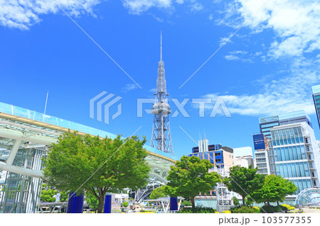 名古屋市、名古屋テレビ塔とオアシス21の風景 名古屋市、名古屋テレビ塔とオアシス21の風景 103577355