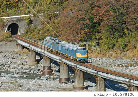 大糸線 根地ー小滝 JR西日本 キヤ191系 第3編成(山口) 大糸線 根地ー小滝 JR西日本 キヤ191系 第3編成(山口) 103579106