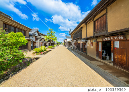 長野県　東御市　北国街道　海野宿の町並み 103579569