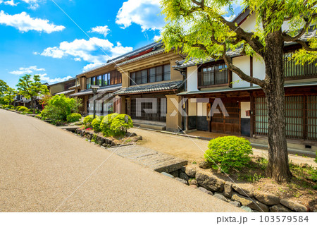 長野県　東御市　北国街道　海野宿の町並み 103579584