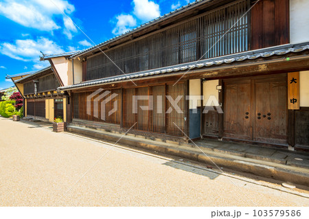 長野県　東御市　北国街道　海野宿の町並み 103579586