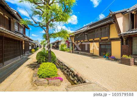 長野県　東御市　北国街道　海野宿の町並み 103579588