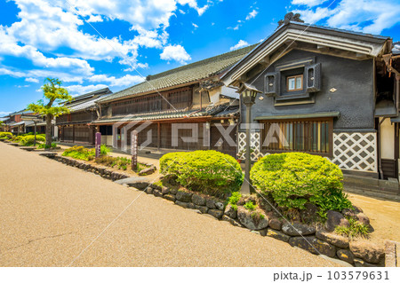 長野県　東御市　北国街道　海野宿の町並み 103579631