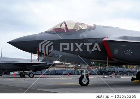 横田基地日米友好祭で展示されたF35戦闘機 103585269