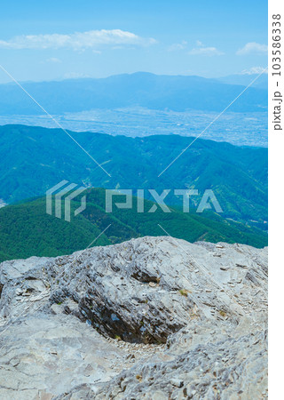 王ヶ鼻突端からの絶景【初夏の美ヶ原高原】 103586338