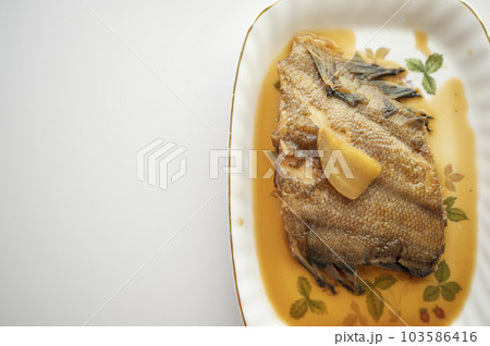 カレイの煮付け カレイの煮付け 103586416