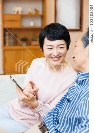 中高年イメージ 中高年イメージ 103588984