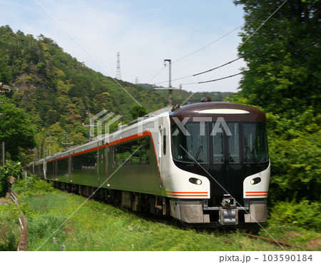 高山本線を行くHC85特急ひだ　上麻生-下麻生 103590184