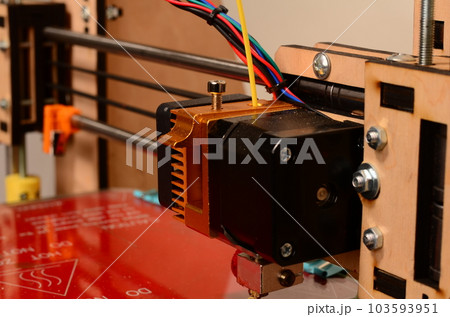 3D printer prints red form 103593951