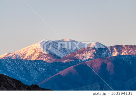 Sunrise at Zabriskie Point Sunrise at Zabriskie Point 103594135