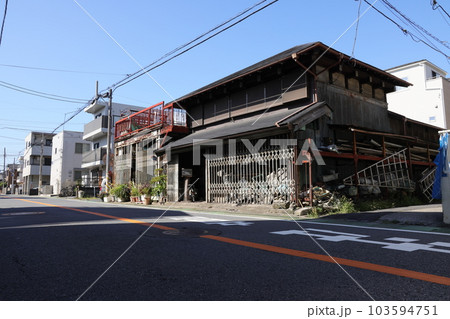 千葉県市川市本行徳の街並み風景 千葉県市川市本行徳の街並み風景 103594751