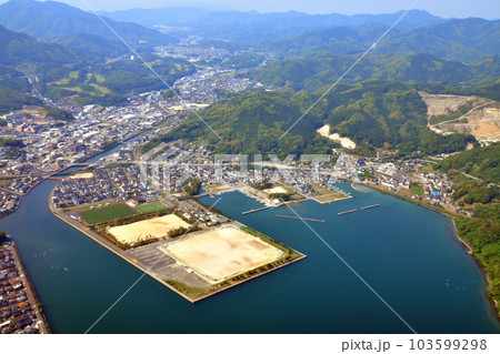 喜々津駅周辺を上空より(長崎県諫早市)【2023.5】 103599298