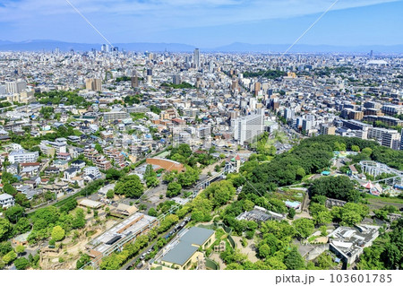 東山スカイタワーから眺める名古屋駅方面の街並み 103601785