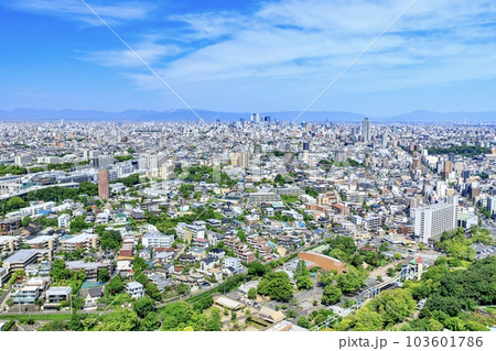東山スカイタワーから眺める名古屋駅方面の街並み 103601786
