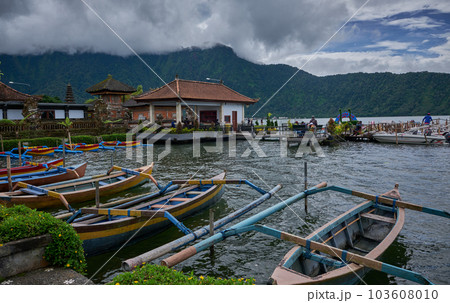 Pura Ulun Danu Beratan (Pura Ulun Danu Bratan or Pura Bratan ) which is a major Hindu Shaivite temple in Bali on the shores of lake Bratan in the mountains near Bedugul. Pura Ulun Danu Beratan (Pura Ulun Danu Bratan or Pura Bratan ) which is a major Hindu Shaivite temple in Bali on the shores of lake Bratan in the mountains near Bedugul. 103608010