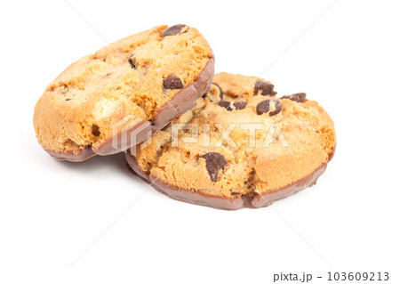 Chocolate chip cookie isolated on white 103609213