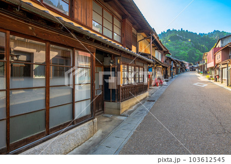岐阜県　恵那市　岩村の町並み 103612545