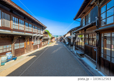 岐阜県　恵那市　岩村の町並み 103612563