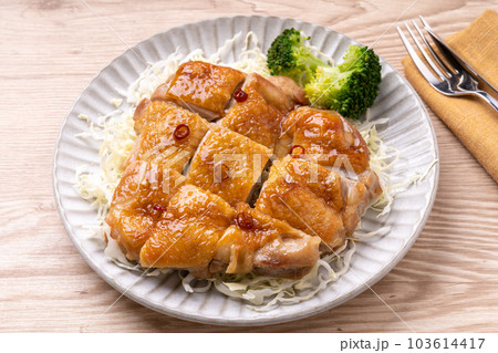 鶏の照り焼き 鶏の照り焼き 103614417