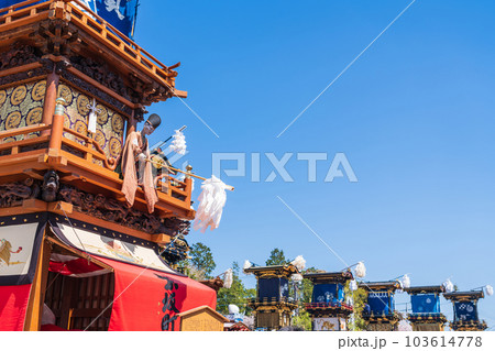 犬山祭、犬山城前広場の車山揃え〈愛知県犬山市〉 犬山祭、犬山城前広場の車山揃え〈愛知県犬山市〉 103614778