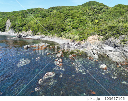 愛媛県伊方町 旧岬精錬所跡 海岸の風景 愛媛県伊方町 旧岬精錬所跡 海岸の風景 103617106