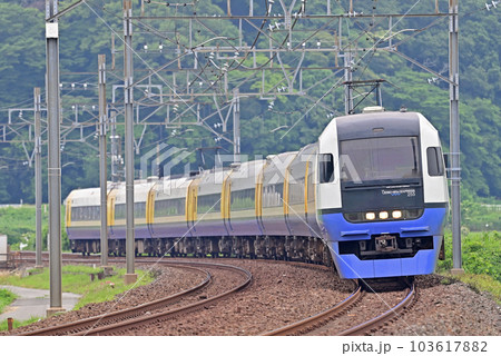 総武本線　物井ー佐倉　JR東日本　255系　Be-01編成（幕張）　わかしお 103617882