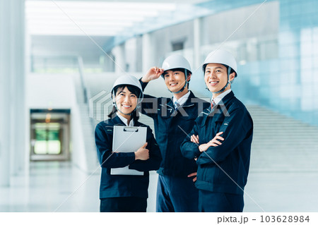 作業員のスタッフ 103628984