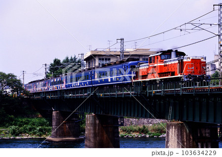 2001年 北海道からやってきたDD511190牽引の14系500番台天理臨 2001年 北海道からやってきたDD511190牽引の14系500番台天理臨 103634229