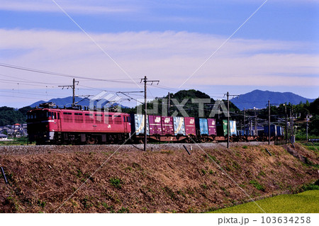 2001年 鹿児島本線を行くED761010コンテナ貨物列車 2001年 鹿児島本線を行くED761010コンテナ貨物列車 103634258