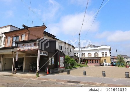 新潟　上越市　高田世界館 103641056