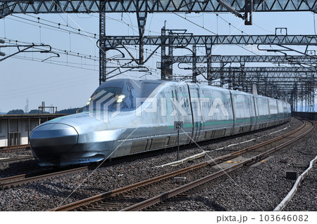 試運転中のE956形ALFA-X（アルファエックス） 103646082