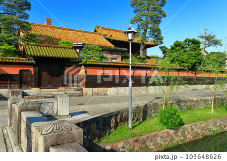 【岡山県】晴天の倉敷美観地区（有隣荘） 103648626