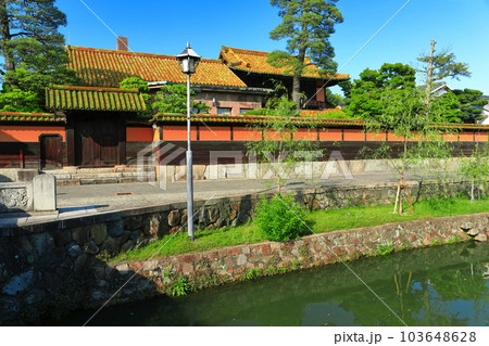 【岡山県】晴天の倉敷美観地区（有隣荘） 103648628