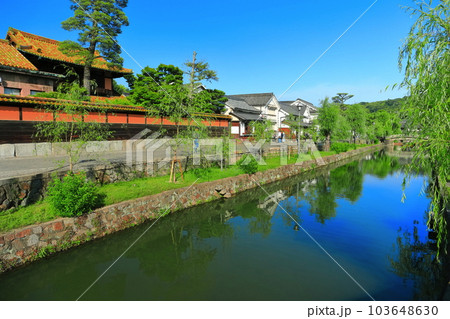 【岡山県】晴天の倉敷美観地区 【岡山県】晴天の倉敷美観地区 103648630