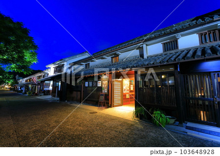 【岡山県】倉敷美観地区の夜景 103648928
