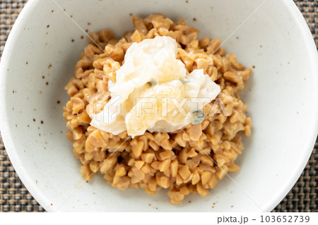 納豆。(数の子わさび漬け(山海漬)トッピングひきわり納豆)。 103652739