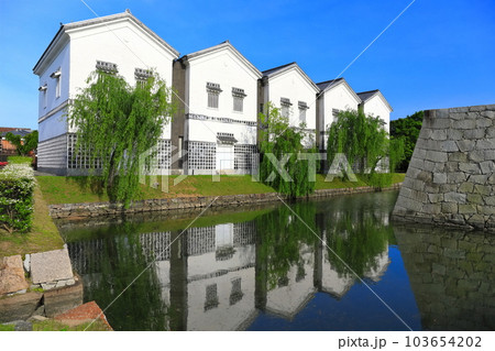 【兵庫県】晴天の赤穂市立歴史博物館(赤穂城) 【兵庫県】晴天の赤穂市立歴史博物館(赤穂城) 103654202
