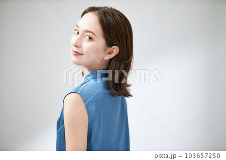 20代女性のビューティ 20代女性のビューティ 103657250