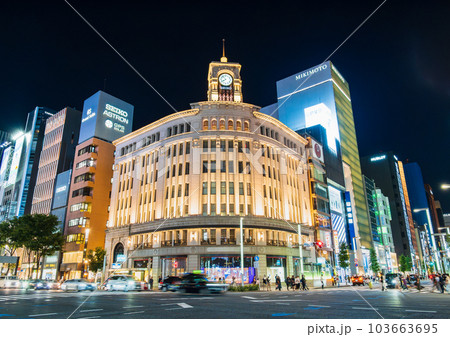 土曜夜の銀座 103663695