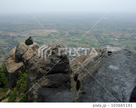 南インド　アルナーチャラ山頂 103665191