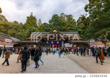 山の辺の道 桜井市三輪 大神神社 拝殿 2023年1月5日 103665936
