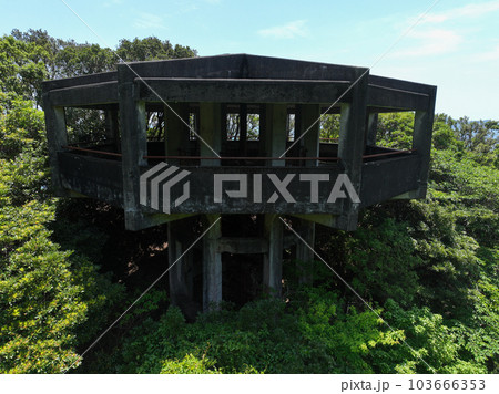 徳島県美波町　千羽海崖ロープウェイ　山頂駅 103666353