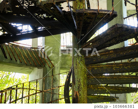 徳島県美波町　千羽海崖ロープウェイ　山頂駅 103666381