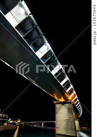 牛深ハイヤ大橋の夜景ライトアップ 【熊本県天草市牛深】 牛深ハイヤ大橋の夜景ライトアップ 【熊本県天草市牛深】 103675644