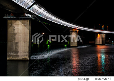 牛深ハイヤ大橋の夜景ライトアップ　【熊本県天草市牛深】 103675671