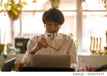 Image photo 103676175