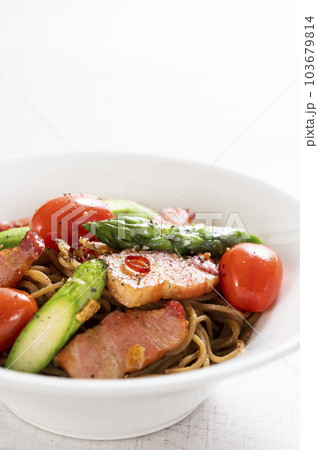 全粒粉パスタ ベーコンアスパラ 全粒粉パスタ ベーコンアスパラ 103679814