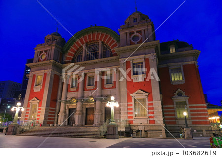 【大阪府】大阪市中央公会堂の夜景 103682619