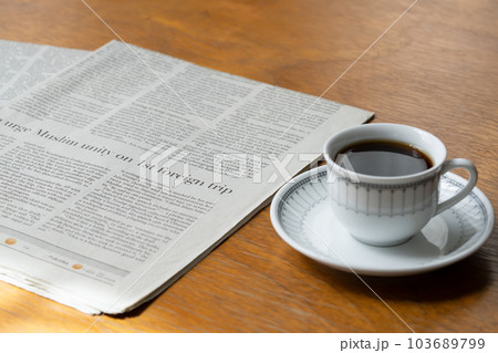 英字新聞、朝、朝日、コーヒー 103689799