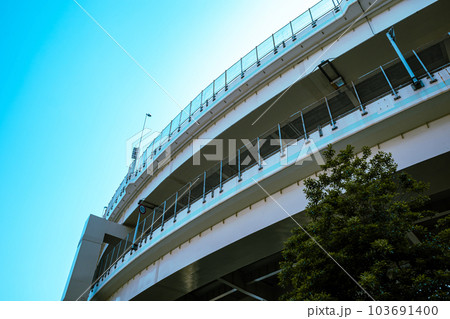 横浜 カーブを描く首都高速金港ジャンクション 2023.05 c-3 ライトカラー 横浜 カーブを描く首都高速金港ジャンクション 2023.05 c-3 ライトカラー 103691400